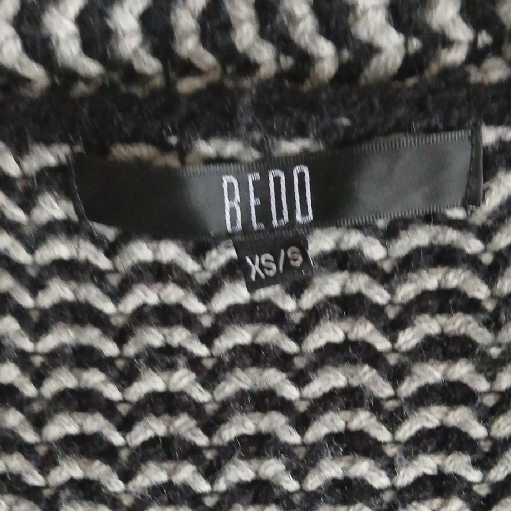 💓3/$15 Black and White Women's Cardigan - Picture 2 of 13